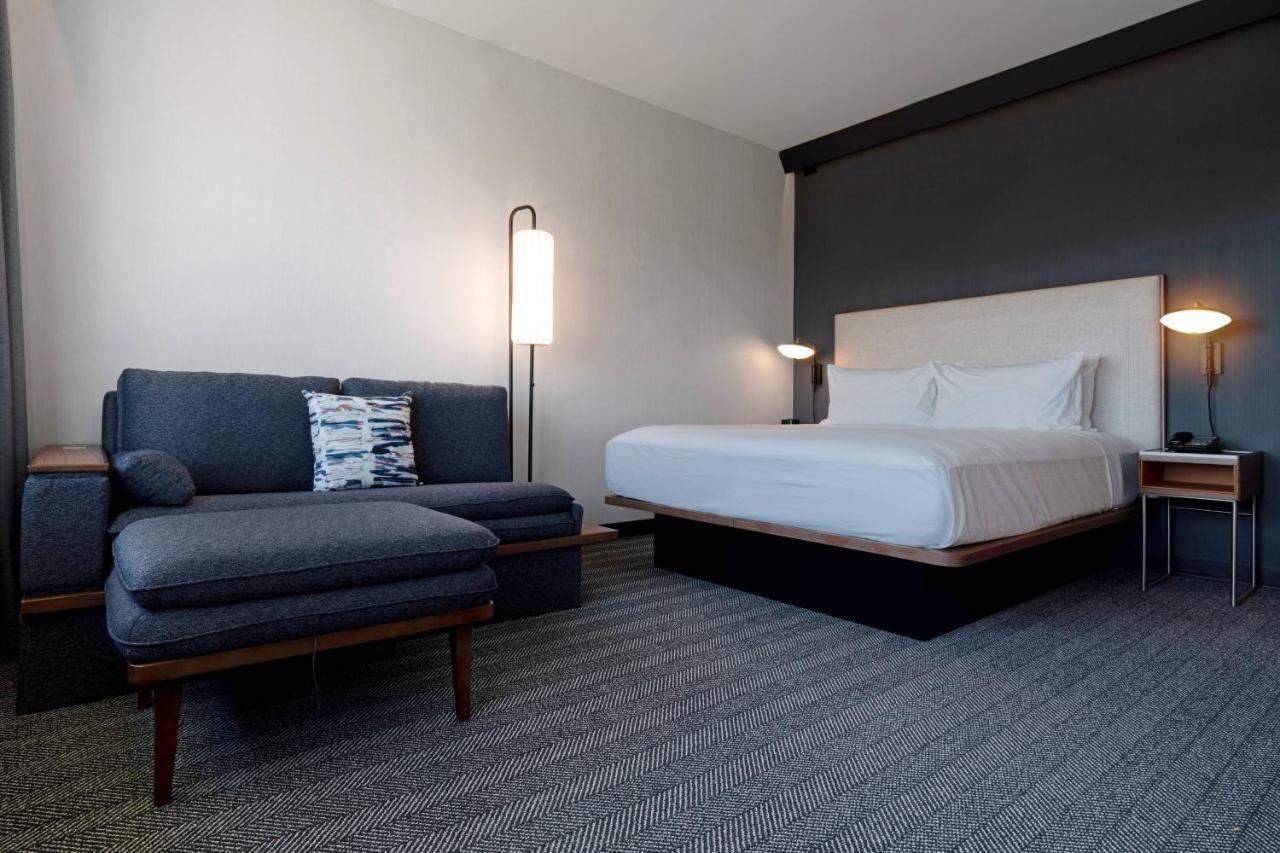 Courtyard By Marriott Marina Del Rey Hotell Los Angeles Exteriör bild